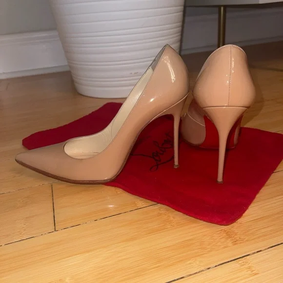 Christian Louboutin beige size 38 - Picture 4 of 10